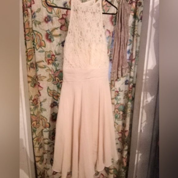 Women's Dress - Picture 2 of 8